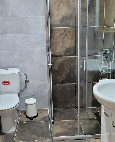 アパート Alf ズラティボール